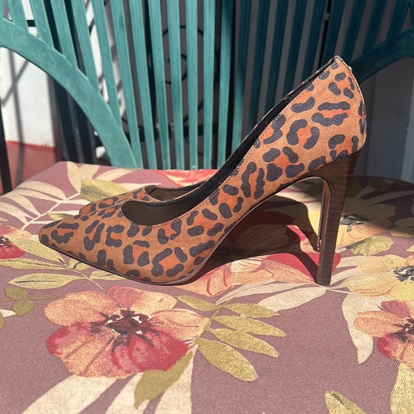 BCBGeneration Heidi size 9 1/2 B - Picture 3 of 6